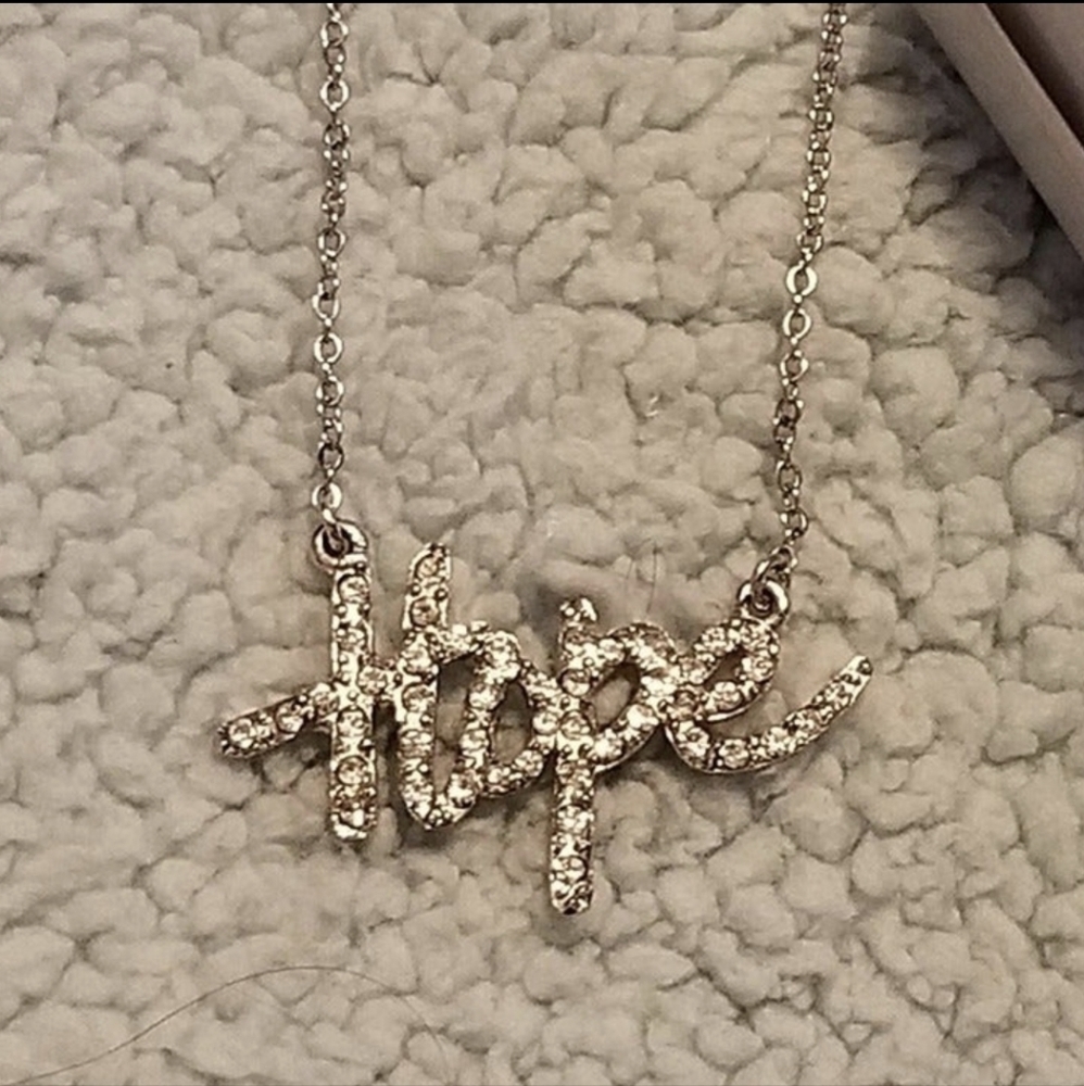 Hope necklace with fake diamonds